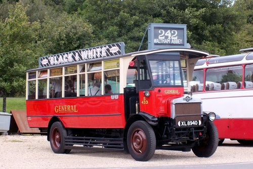 20 August 2017 Gaydon Museum Bus Rally 069.jpg