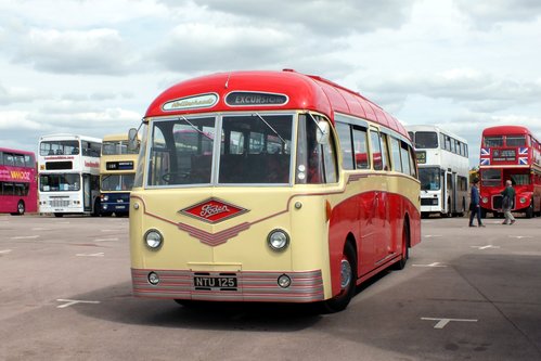 20 August 2017 Gaydon Museum Bus Rally 075.jpg